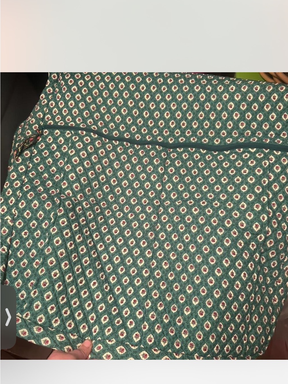 Vera Bradley travel garment bag. Great for your clothes on hangers! - Picture 4 of 4